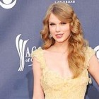 Tinute pe covorul rosu la Country Music Awards 2011
