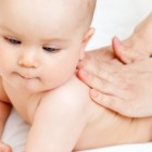 Beneficiile masajului asupra bebelusului tau
