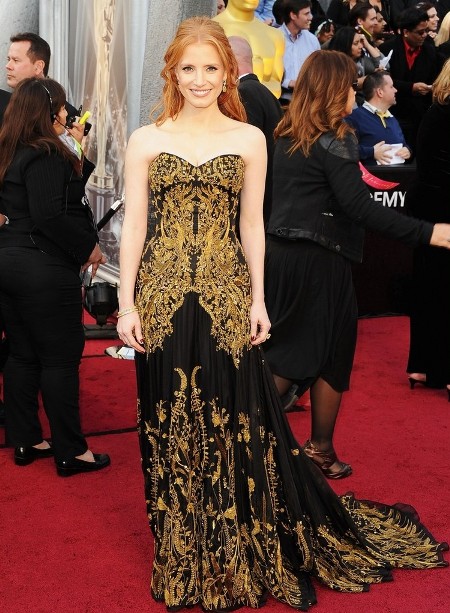 Jessica Chastain a aratat superb in rochia de la Alexander McQueen