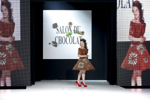 prezentare-de-moda-creatii-din-ciocolata-salon-du-chocolat-2013 (35)